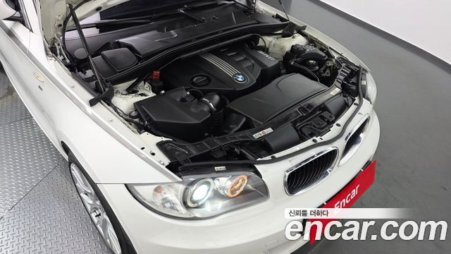 BMW 1-Series 2011 — photo 6