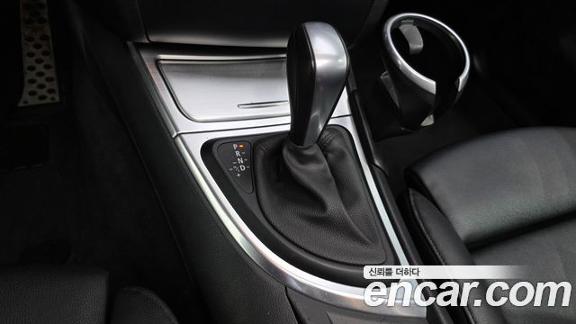 BMW 1-Series 2011 — photo 9