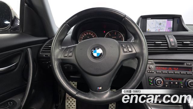 BMW 1-Series 2011 — photo 13