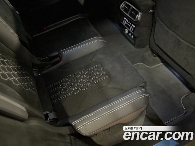 Lamborghini Urus 2023 — photo 15