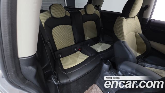 Mini Cooper 2022 — photo 18