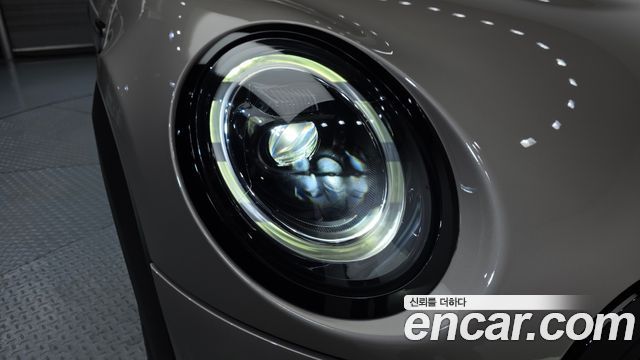 Mini Cooper 2022 — photo 8