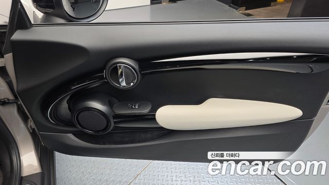 Mini Cooper 2022 — photo 15