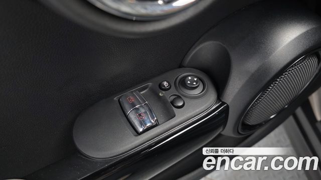 Mini Cooper 2022 — photo 27