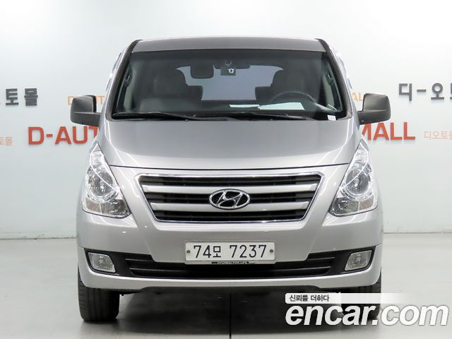 Hyundai Starex 2018 — photo 1