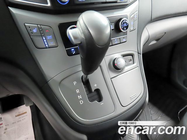 Hyundai Starex 2018 — photo 8