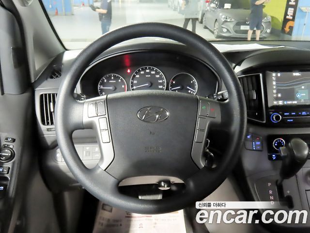 Hyundai Starex 2018 — photo 10