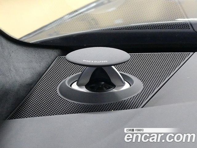 Audi RS6 2025 — photo 11