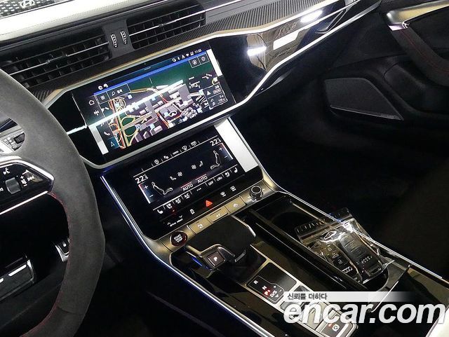 Audi RS6 2025 — photo 13