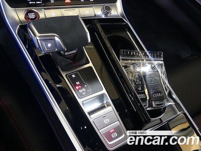 Audi RS6 2025 — photo 16