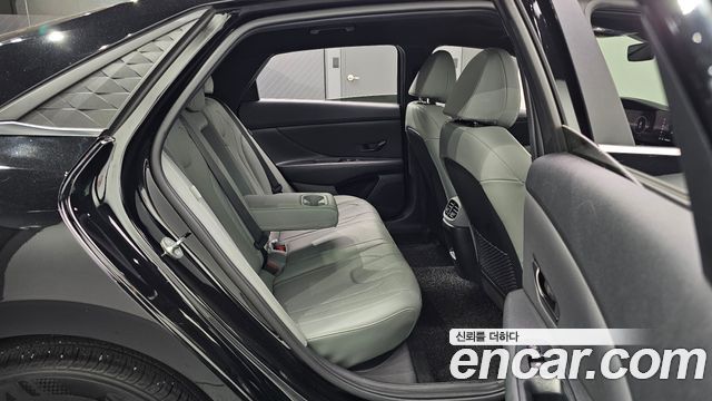 Hyundai AVANTE 2024 — photo 17