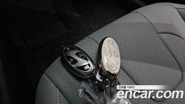 Hyundai AVANTE 2024 — photo 23