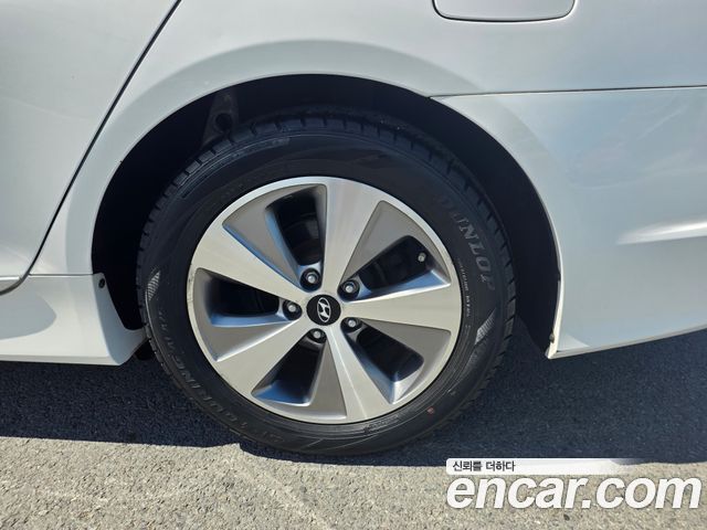 Hyundai Sonata 2012 — photo 6