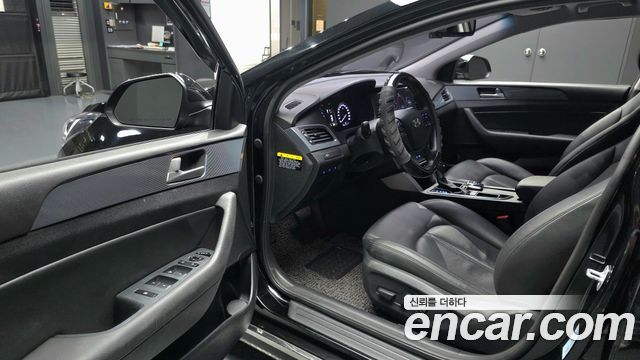 Hyundai Sonata 2016 — photo 13