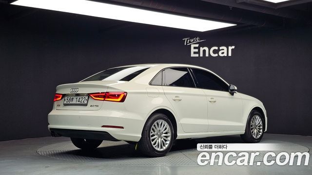 Audi A3 2014 — photo 2