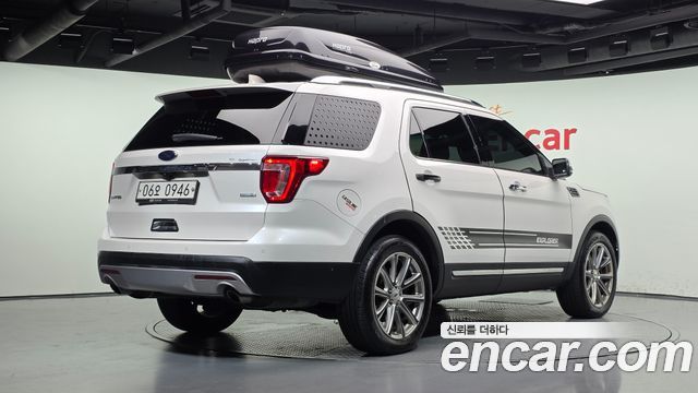 Ford Explorer 2016 — photo 2
