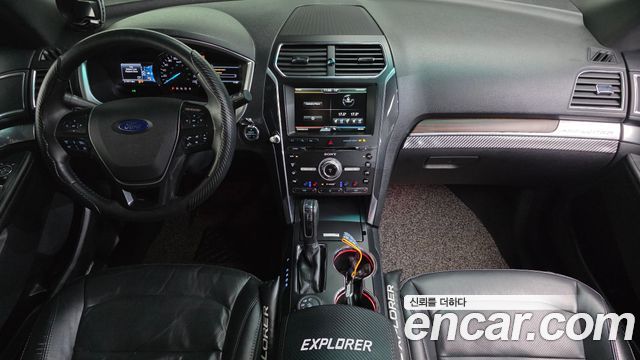 Ford Explorer 2016 — photo 7
