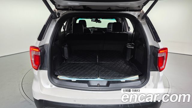 Ford Explorer 2016 — photo 20