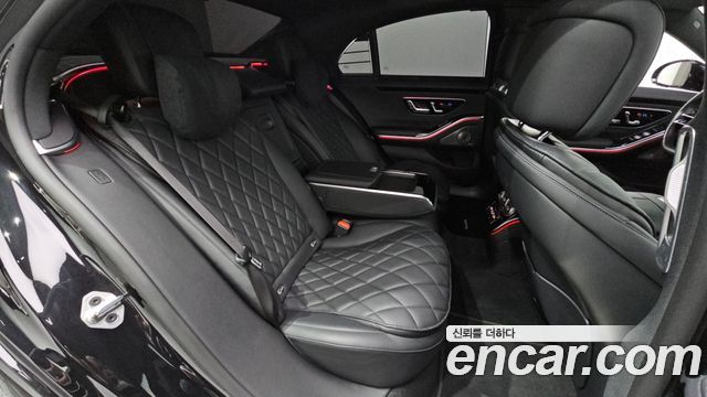 Mercedes-Benz S-Class 2023 — photo 17