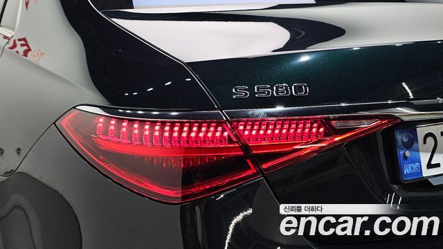 Mercedes-Benz S-Class 2021 — photo 9