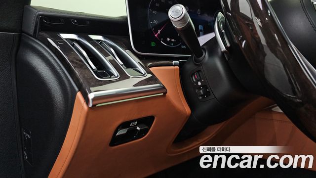 Mercedes-Benz S-Class 2021 — photo 32