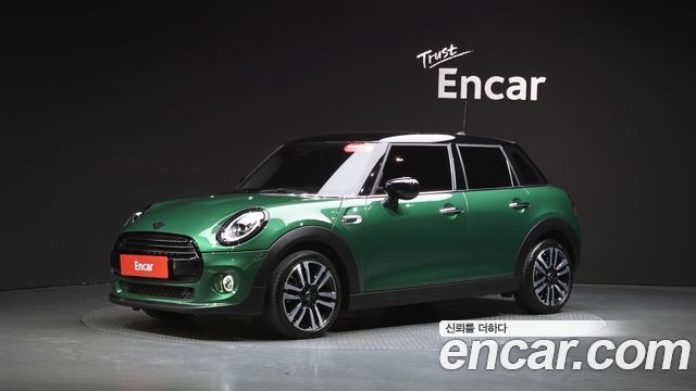 Mini Cooper 2021 — photo 31