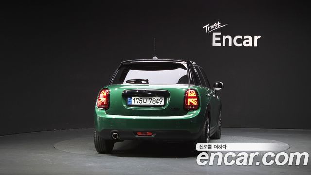 Mini Cooper 2021 — photo 4