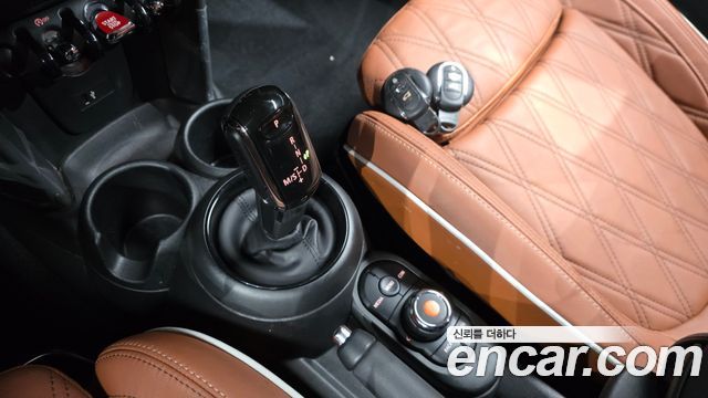 Mini Cooper 2021 — photo 12