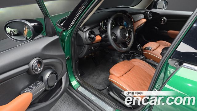 Mini Cooper 2021 — photo 13