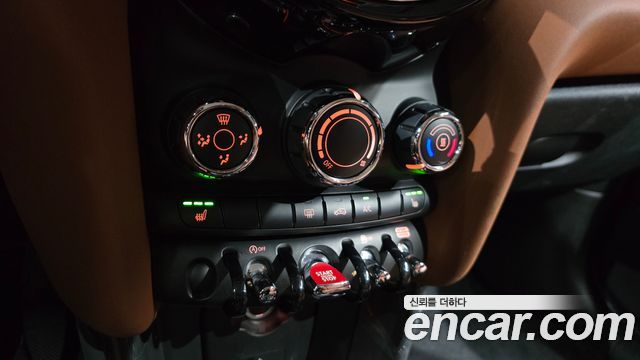 Mini Cooper 2021 — photo 23