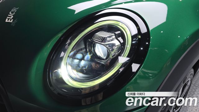 Mini Cooper 2021 — photo 8