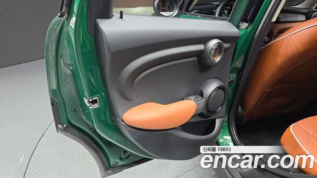 Mini Cooper 2021 — photo 15