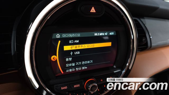 Mini Cooper 2021 — photo 28