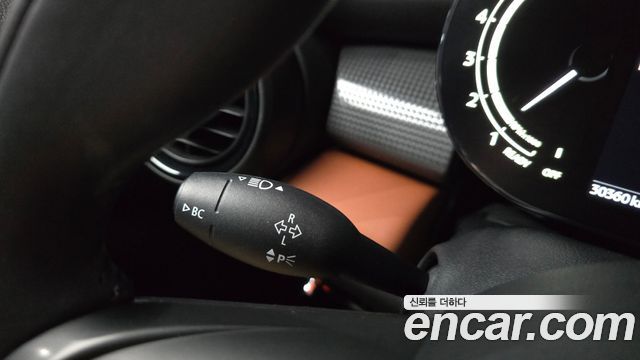 Mini Cooper 2021 — photo 30