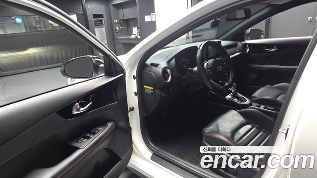 Kia K3 2019 — photo 13