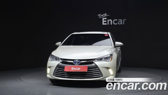 Toyota Camry 2017 — photo 3