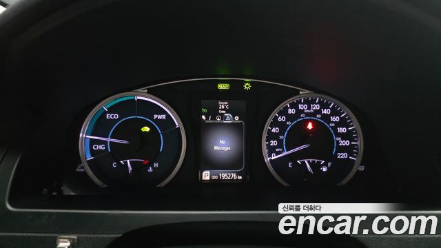 Toyota Camry 2017 — photo 8