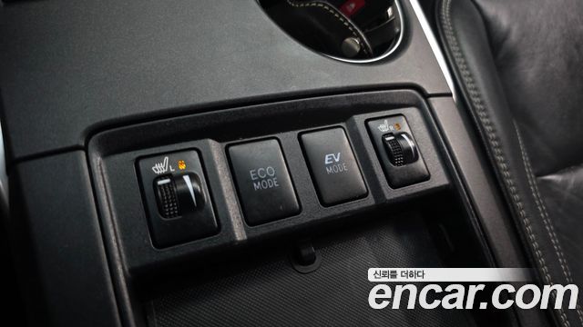 Toyota Camry 2017 — photo 16