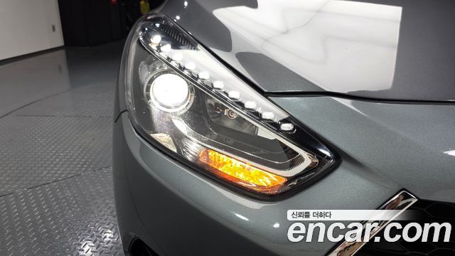 Hyundai i40 2016 — photo 8