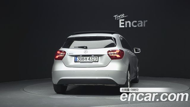 Mercedes-Benz A-Class 2016 — photo 4