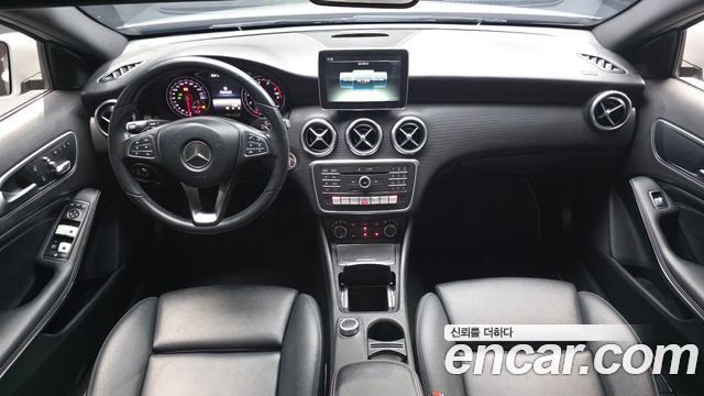 Mercedes-Benz A-Class 2016 — photo 7
