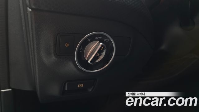 Mercedes-Benz A-Class 2016 — photo 17