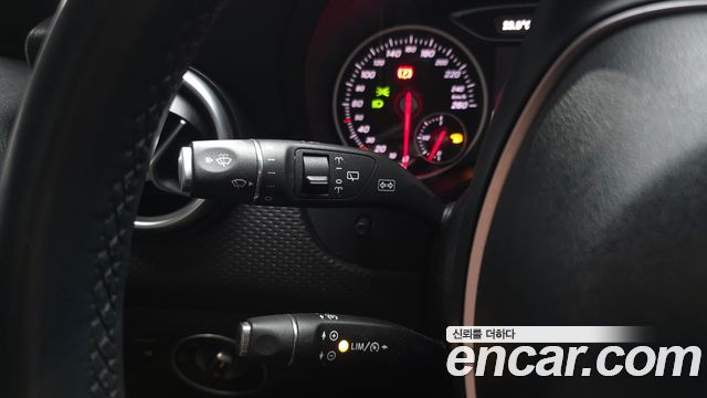 Mercedes-Benz A-Class 2016 — photo 19