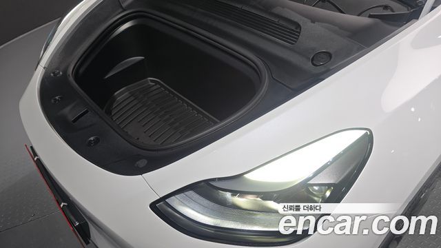 Tesla Model Y 2023 — photo 6