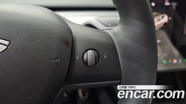 Tesla Model Y 2023 — photo 31