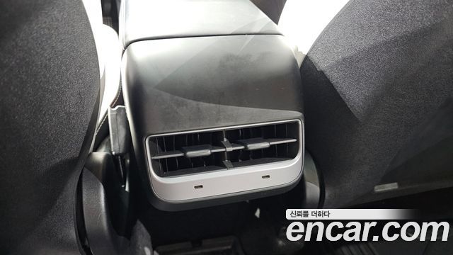 Tesla Model Y 2023 — photo 33
