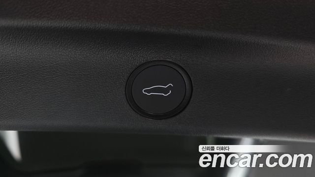 Tesla Model Y 2023 — photo 35