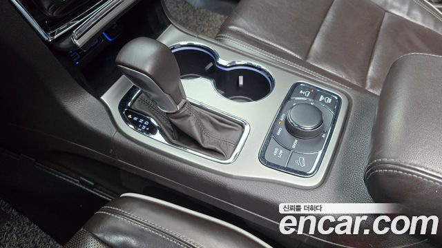 Jeep Cherokee 2019 — photo 12