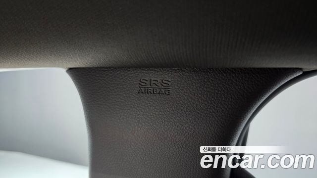 Jeep Cherokee 2019 — photo 28