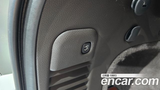 Jeep Cherokee 2019 — photo 30